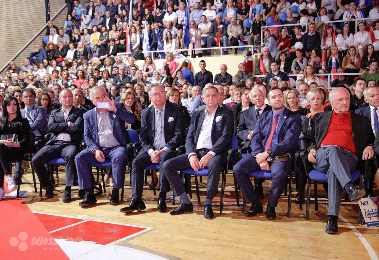 Stranke trebaju imati popis gostiju na predizbornim skupovima