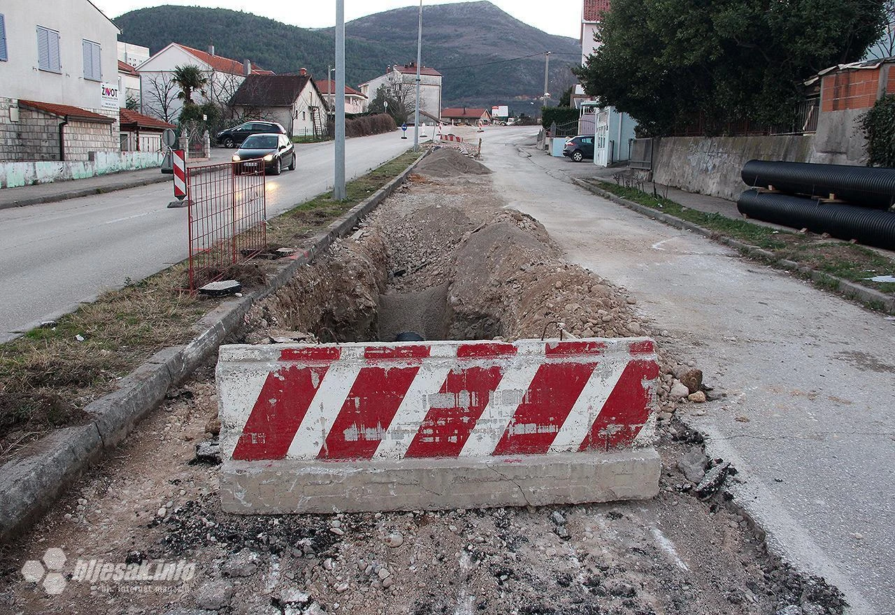 Ulica Blajburških žrtava bez vode danas