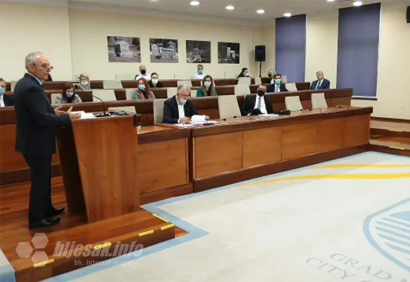 Glavni tužitelj zastupnicima: Urušava vam se MUP