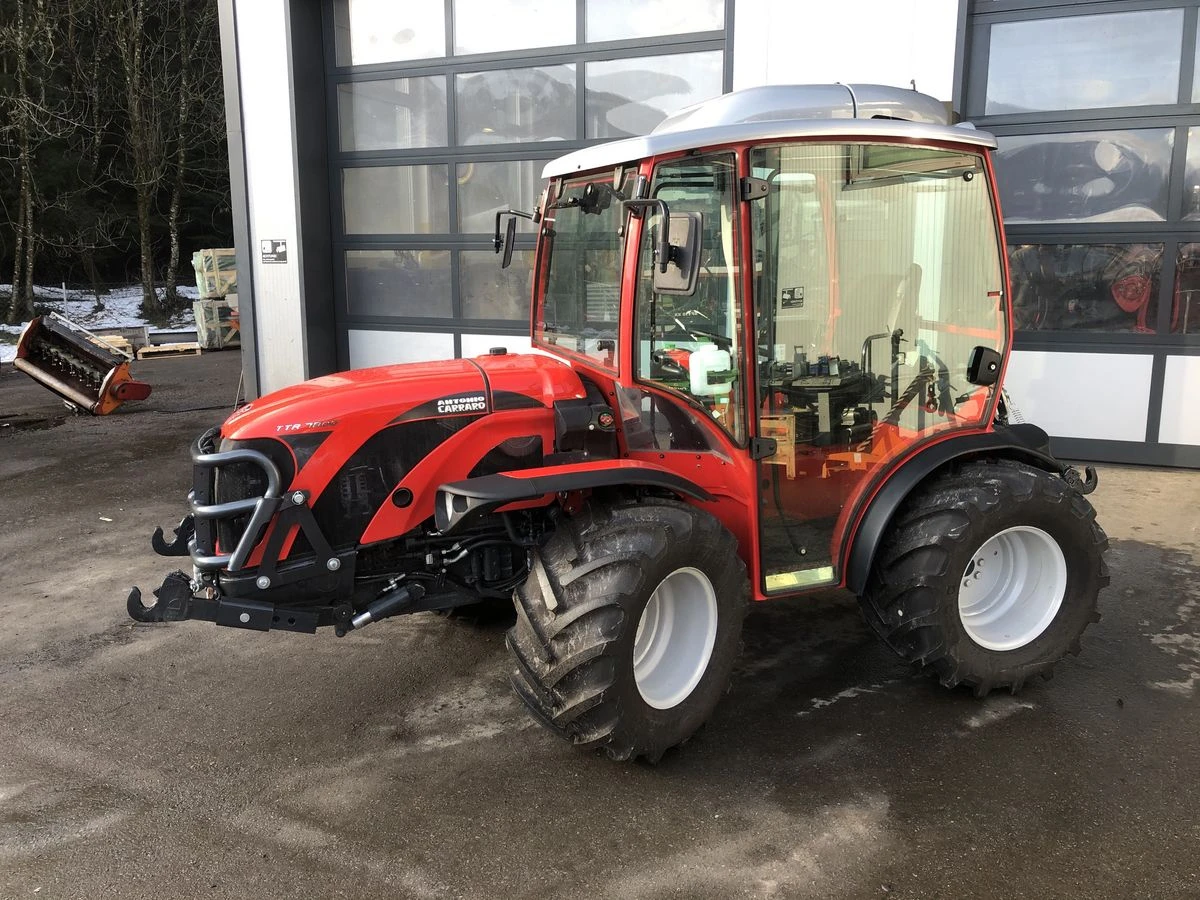 Čapljina: Oduzet traktor kupljen na crnom tržištu