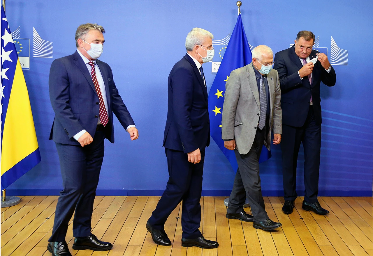 BiH dobiva kandidatski status dogodine