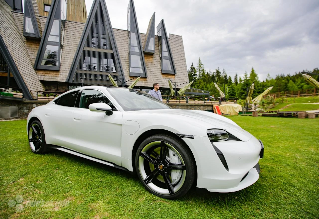 Najprodavaniji Porsche u Europi je električni Taycan