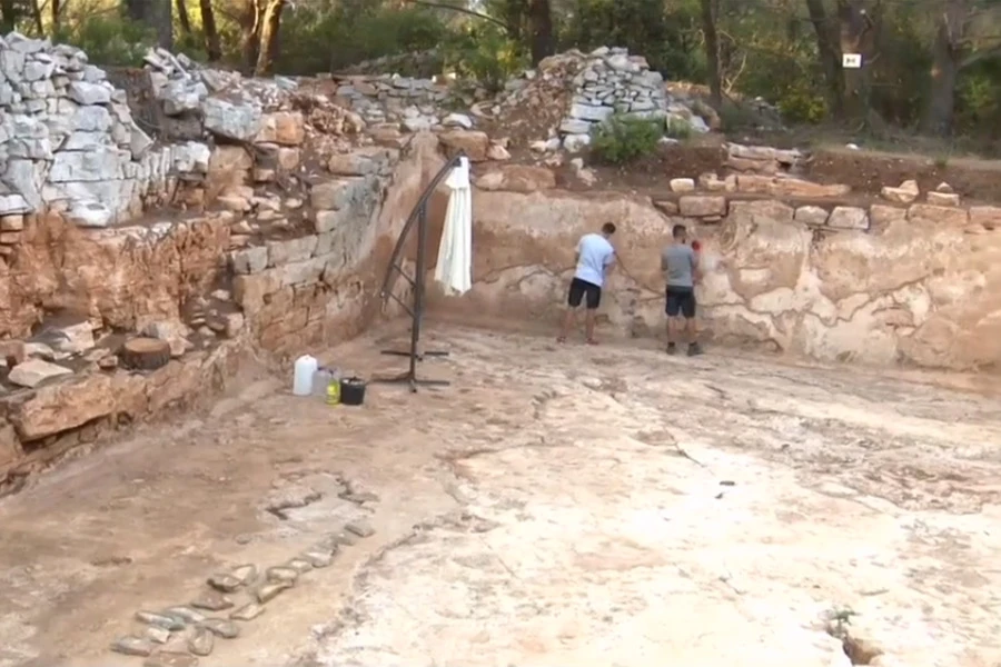 Korčula: Iskopana cisterna, stara 2 i pol tisuće godine