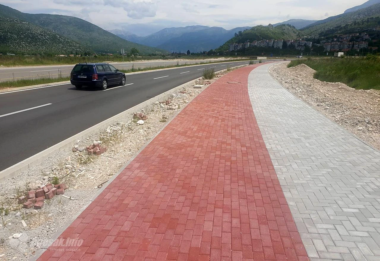Avenija – Zalik, lice licu nalik