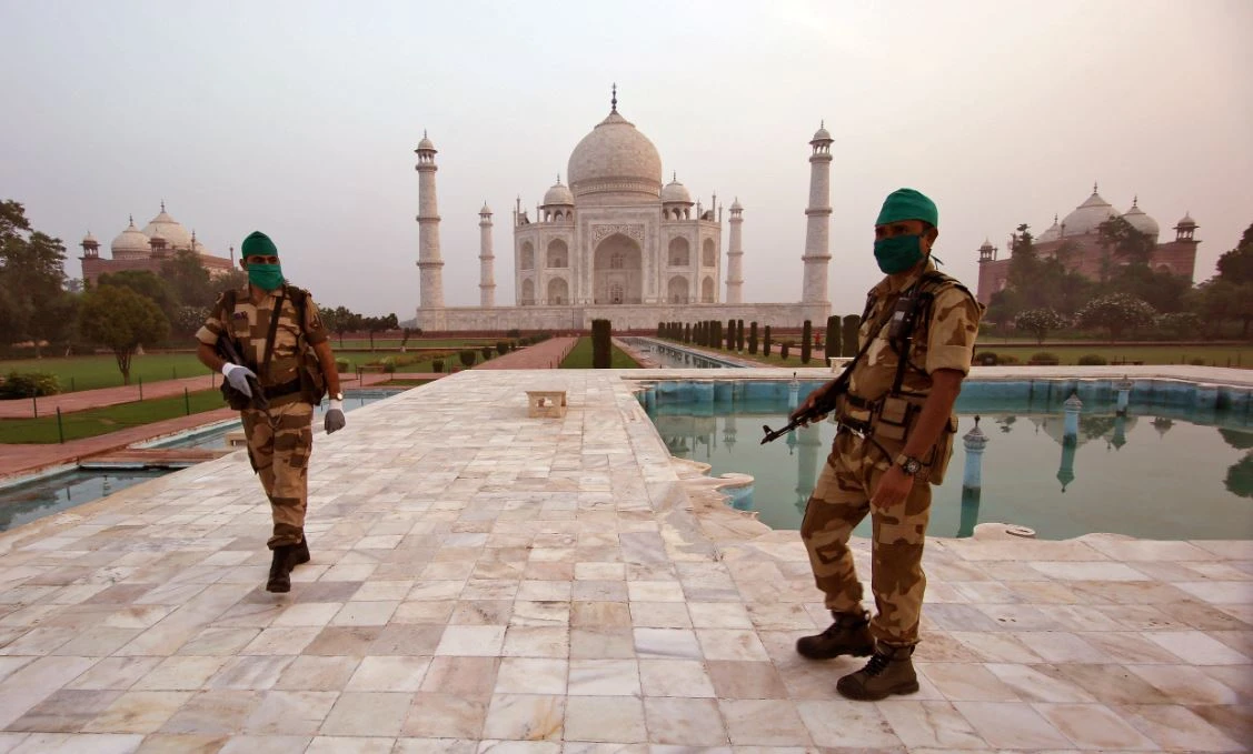 Taj Mahal: Ne dirajte taj mramor 