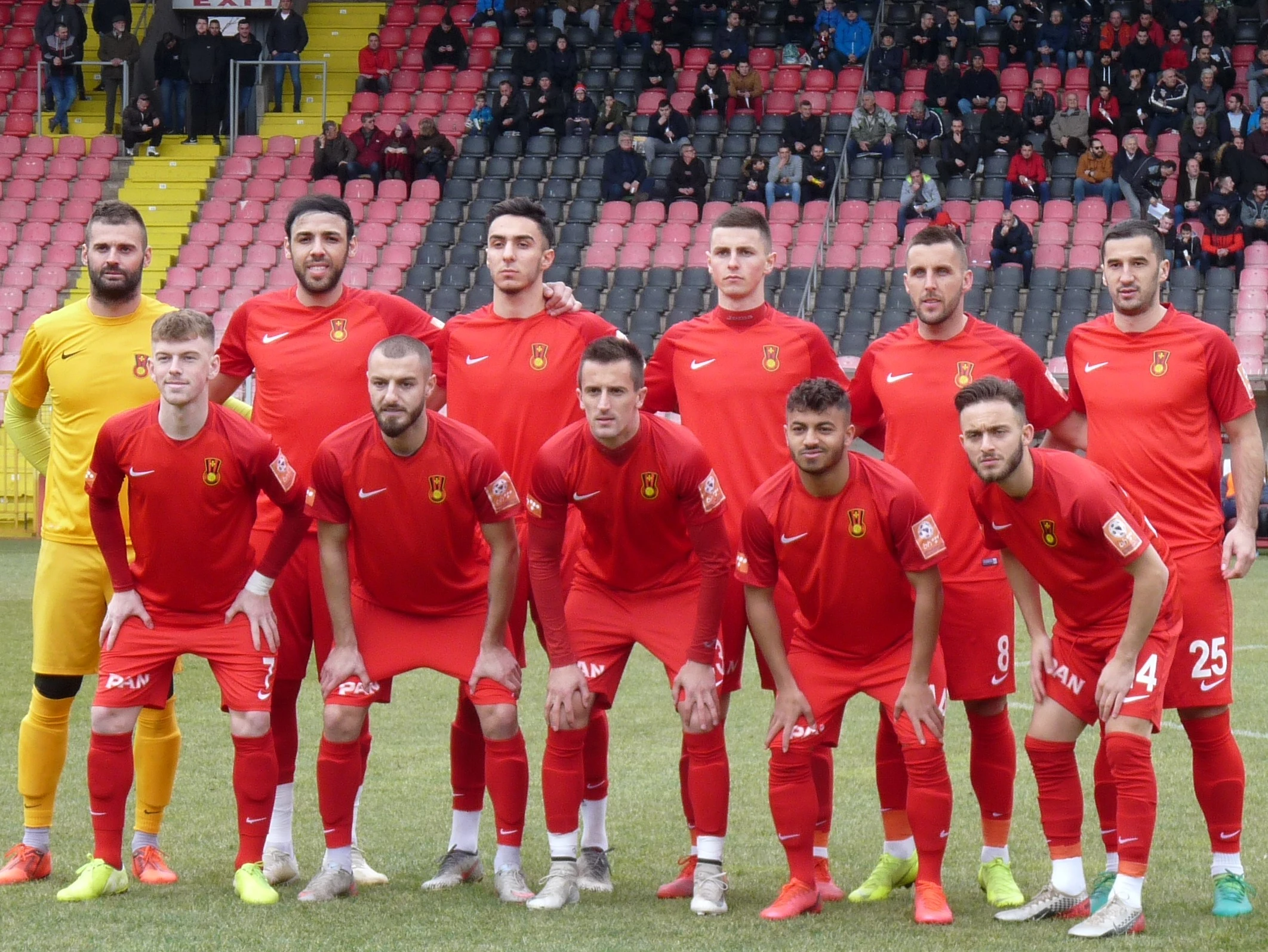 Napali snimatelje Čelika, psovali ih pa izudarali