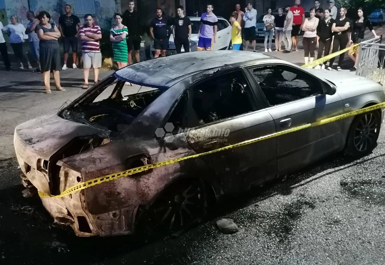 Izgorjelo više automobila u Mostaru!