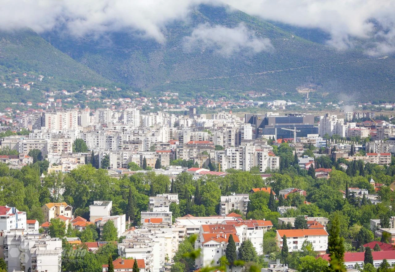 Oblačno, u Hercegovini bura