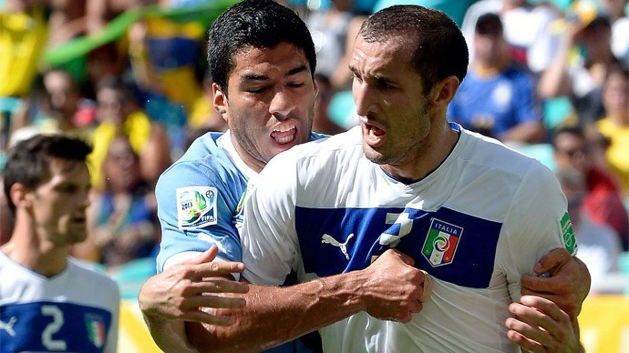 Suarez položio talijanski jezik, studenti mu vikali: ''Čeka te Chiellini na večeri''