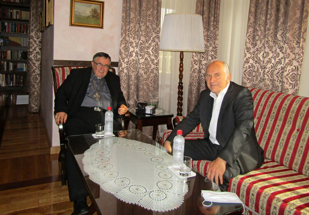 Kardinal Puljić i Inzko razgovarali o problemu gubitka imovine Hrvata 