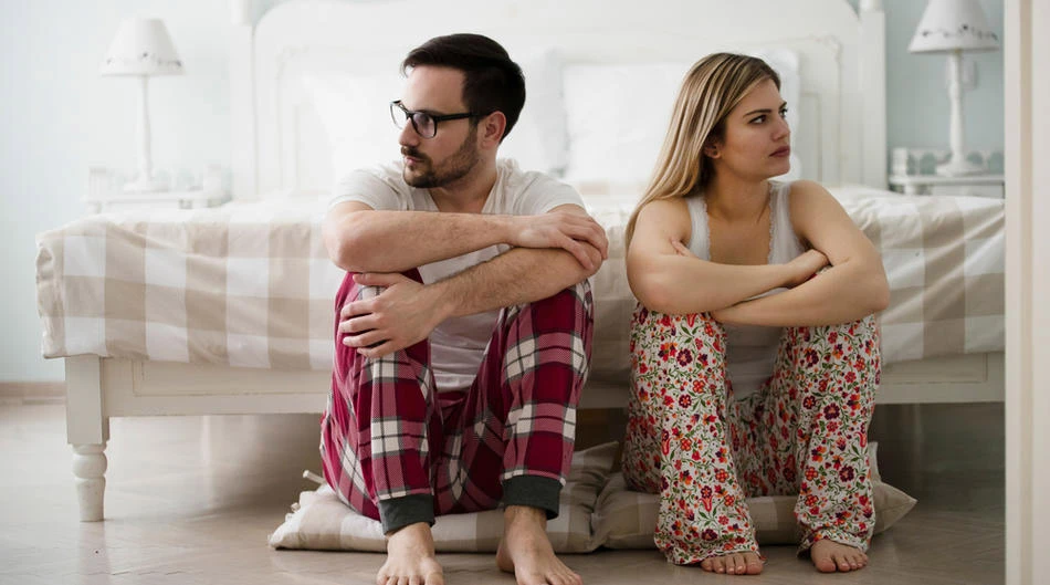 Postoje razlozi zašto ponekad nije pametno da s partnerom spavate u istom krevetu