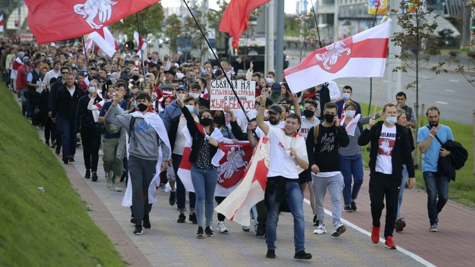 Veliki prosvjedi u Minsku, dosad već uhićeno 250 osoba 