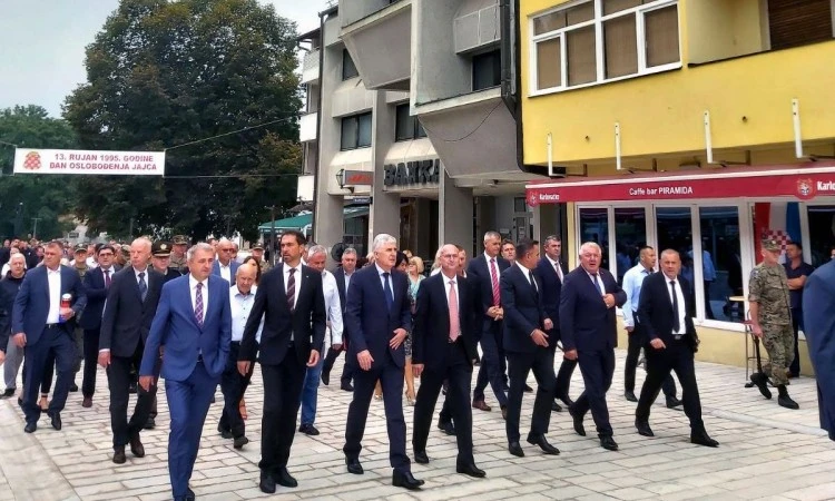 Čović u Jajcu