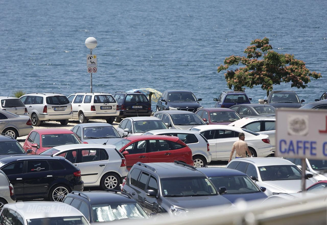 U Mostaru uhićen dvojac zbog krađe automobila