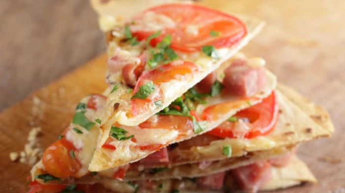 Ništa nije brže i ukusnije od pizze s tortiljom