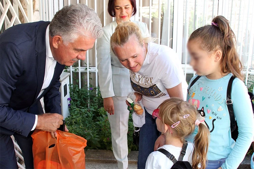 Tisuću školskih torbi za ugroženu djecu