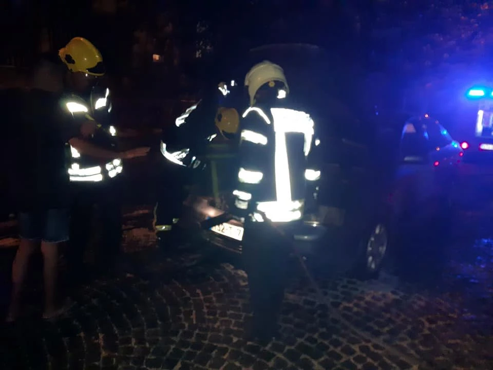 Mostar: Požar na automobilu