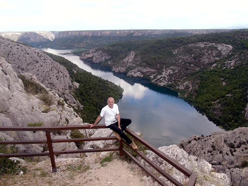 Nacionalni park „Krka“: Gle, jedna duga u vodi se stvara, i sja i dršće u hiljadu šara...