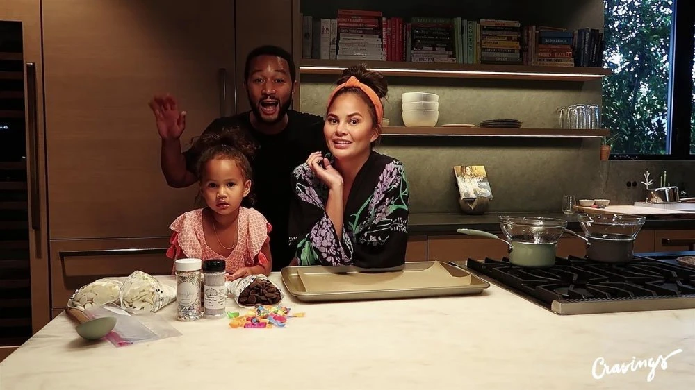 Recept za jaja Chrissy Teigen posvađao njezine obožavatelje