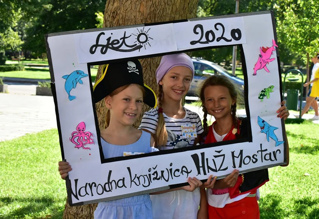 Gusarska pustolovina u Narodnoj knjižnici HNŽ Mostar