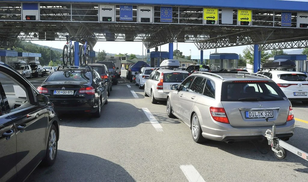 U Sloveniju se iz Hrvatske u zadnja tri dana vratilo 60.000 građana