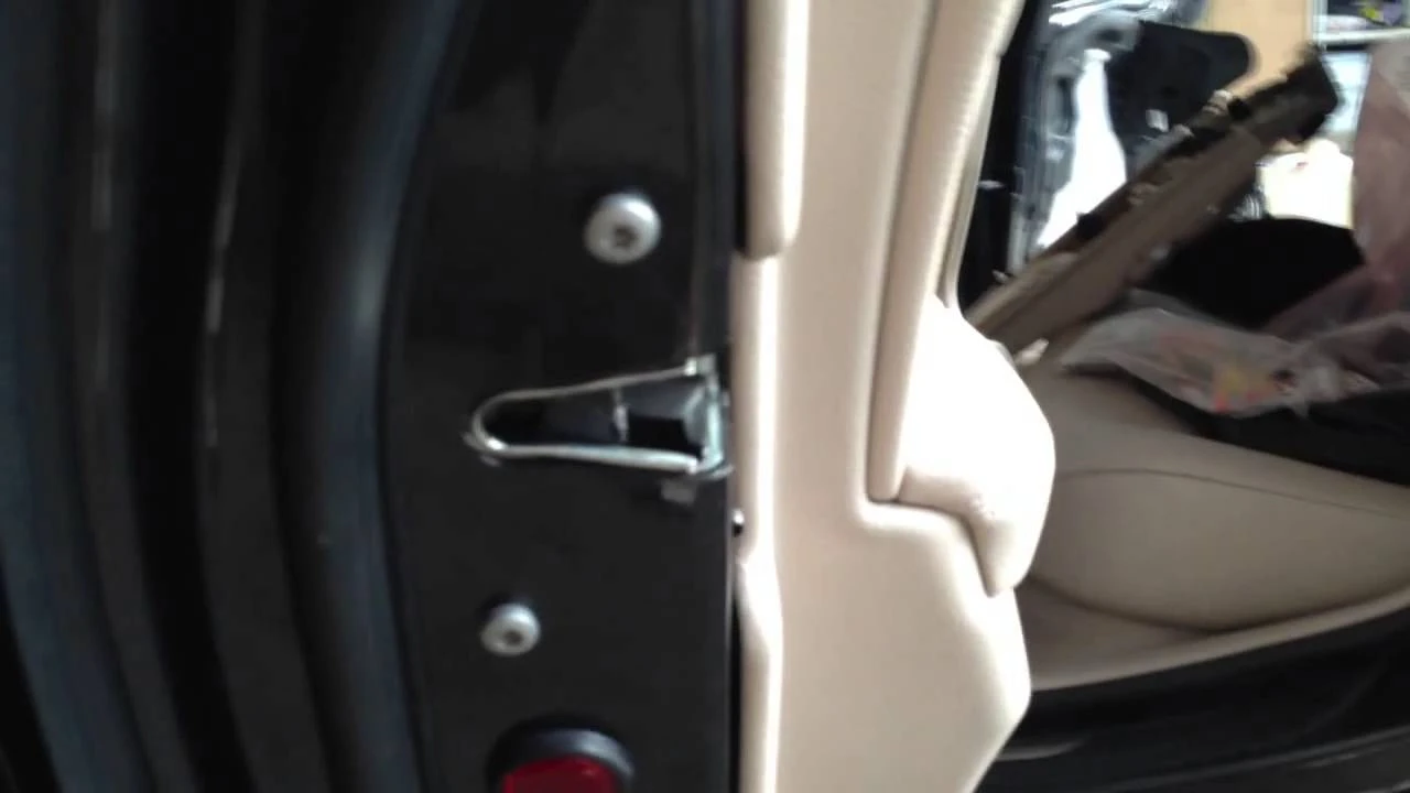 Na zvuku zatvaranja automobila rade posebni timovi inženjera!