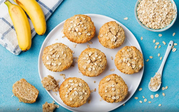 Muffini od banana i zobenih pahuljica s dodatkom po želji