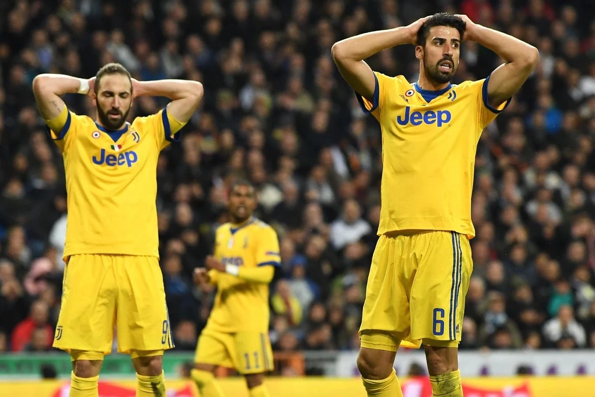 Andrea Pirlo već raskinuo ugovore s dvije zvijezde Juvetusa 
