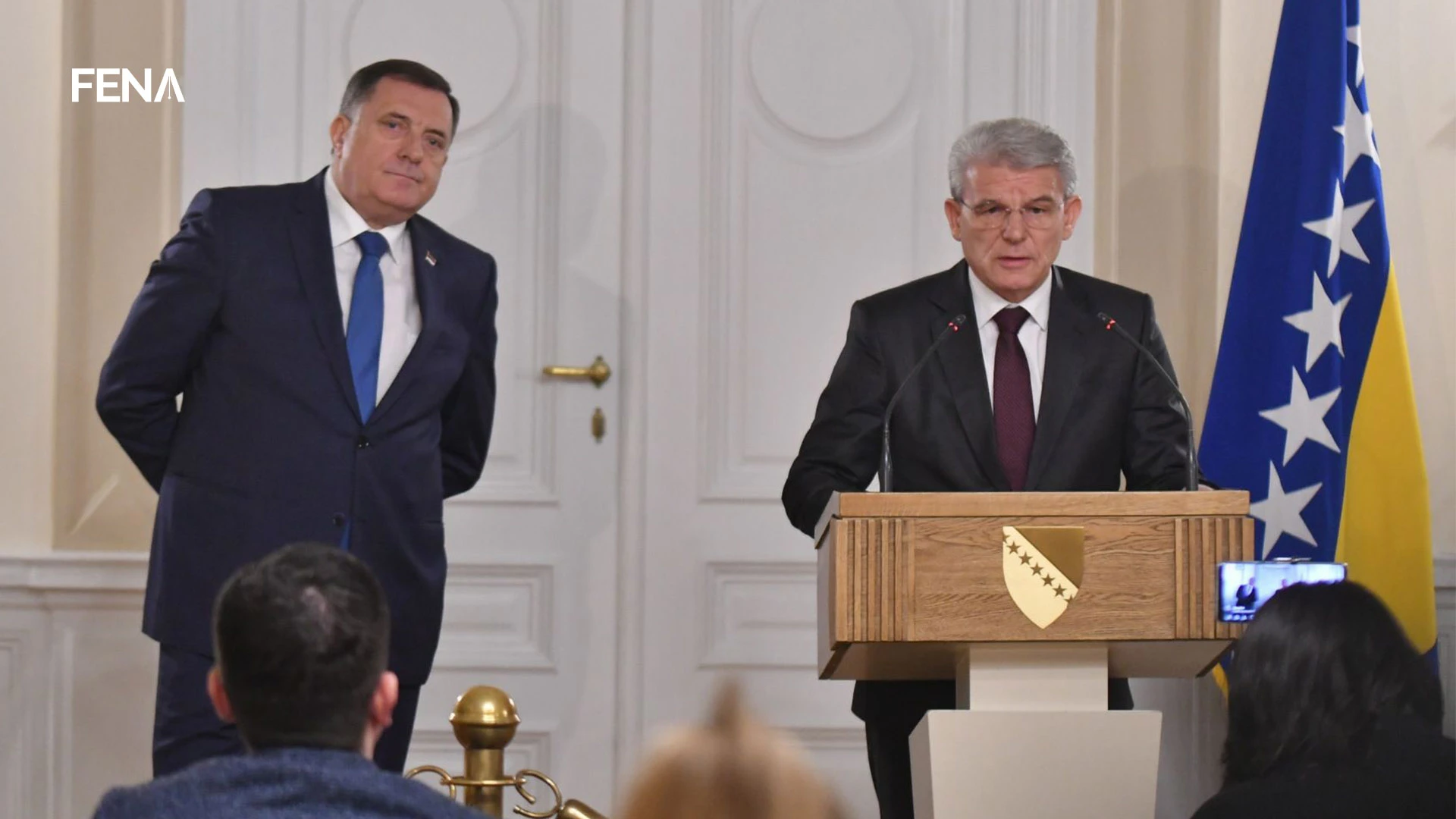 Nespretno slikanje članova Predsjedništva BiH u Bruxellesu