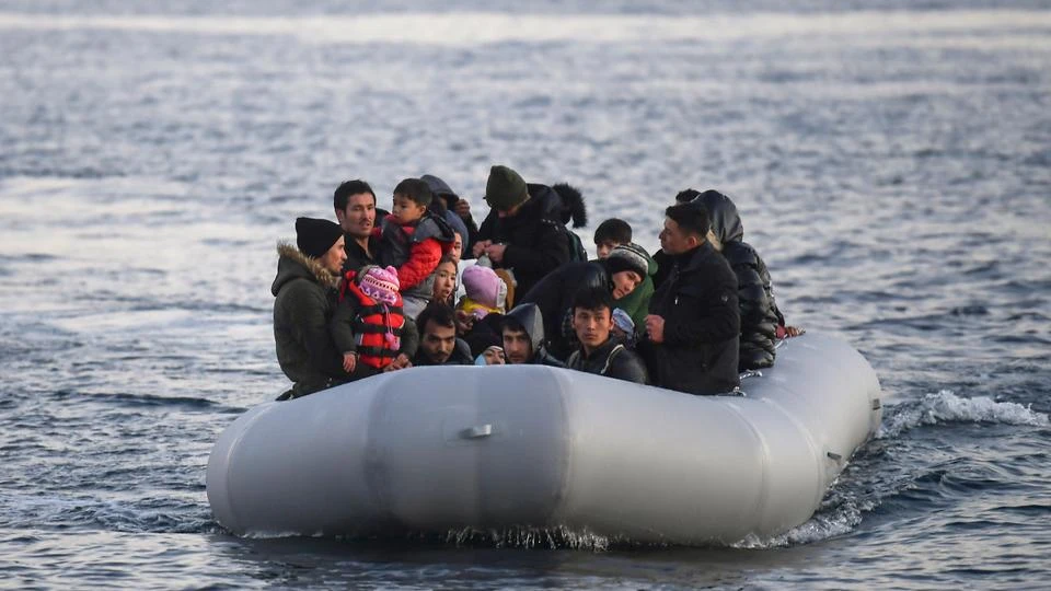 Turska obalna straža spasila migrante u gumenim čamcima