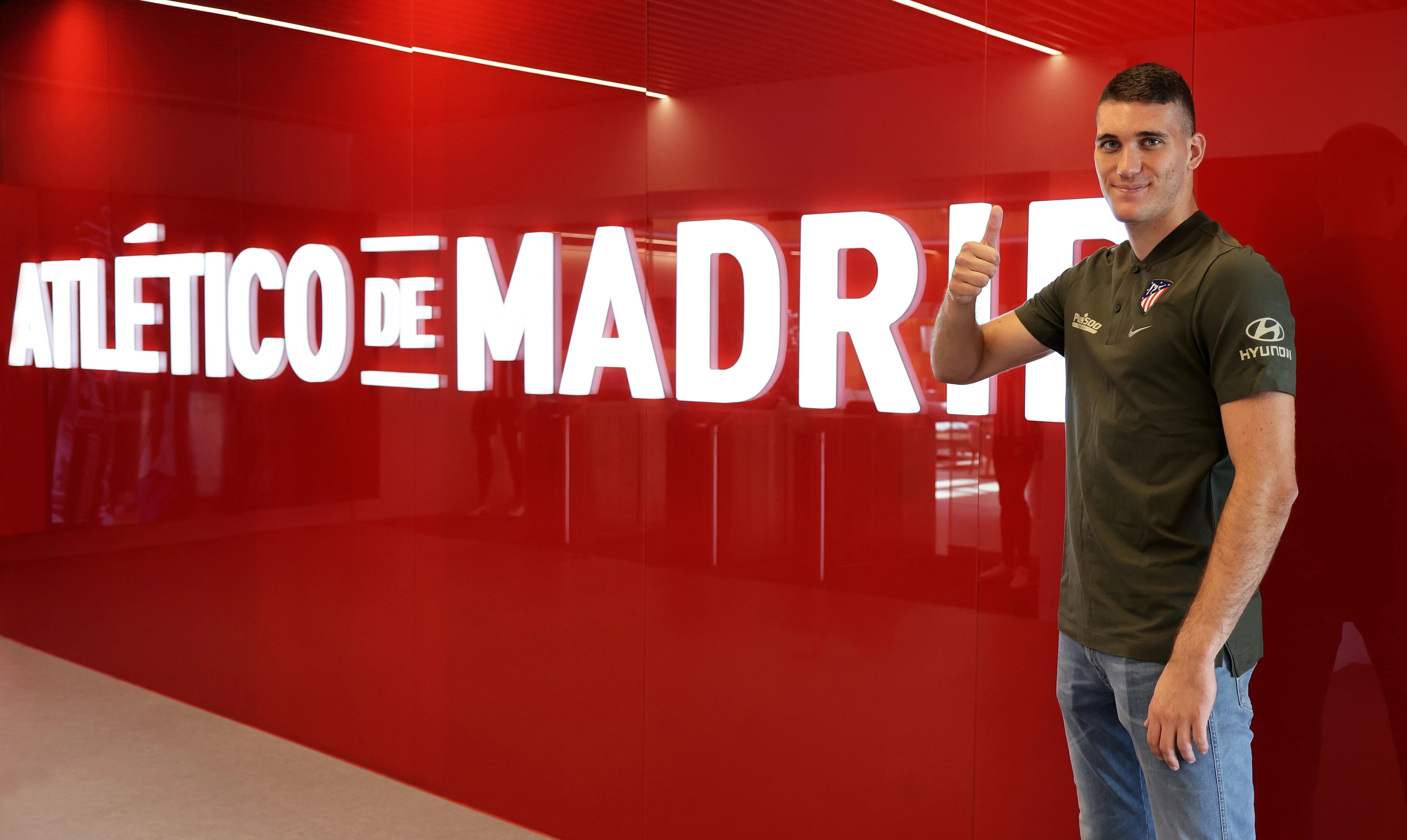 Ivo Grbić službeno je novi golman Atletico Madrida