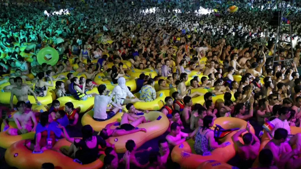 Pool party u Wuhanu  - strateška pobjeda nad koronom