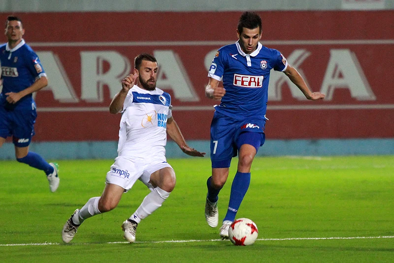 Derbi na Pecari, Zrinjski u kasnonoćnom terminu