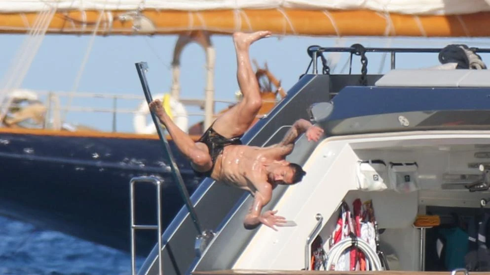Zlatan Ibrahimović isplovio jahtom do Sardinije: Odmor, ali radni!
