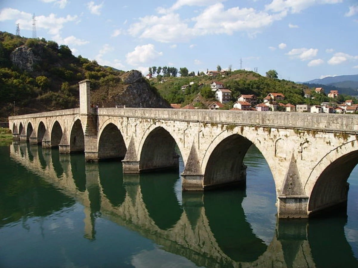 Unatoč pandemiji, povećan broj turista u Višegradu 