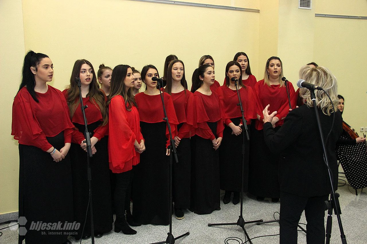 "Đelem, đelem" i "Vlak" najavljuju tradicionalni koncert ''Mostarskih kiša''