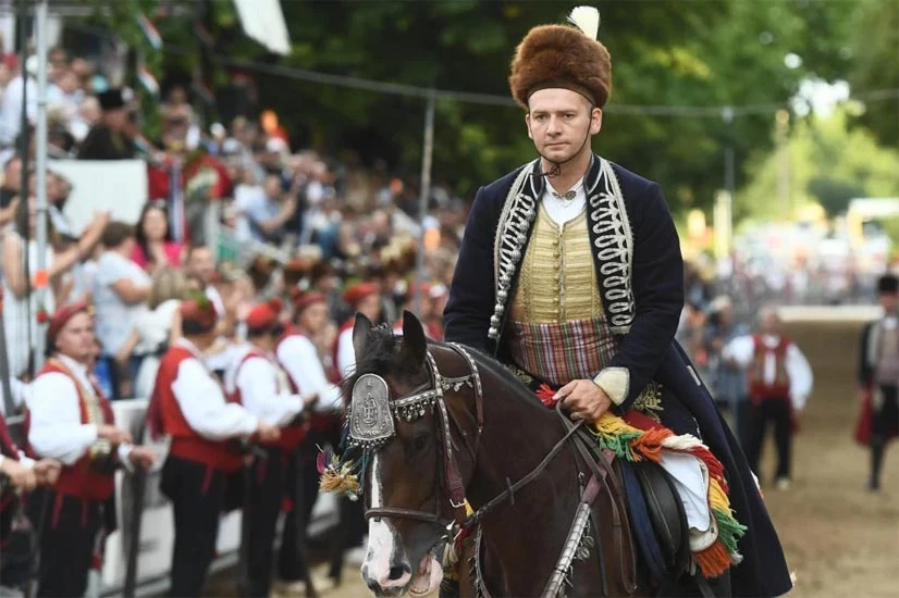 Zorica na prijateljevom konju slavio u Sinju