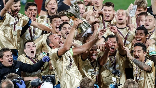 Vedran Ćorluka iskoristio Lovrenovu pogrešku, ali trofej ide Dejanu