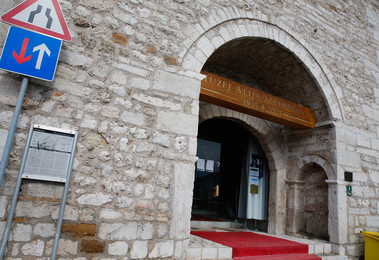 Na današnji dan rođen je Alija Izetbegović