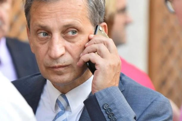 BiH kao močvara - Ja tebi direktora, ti meni direktora