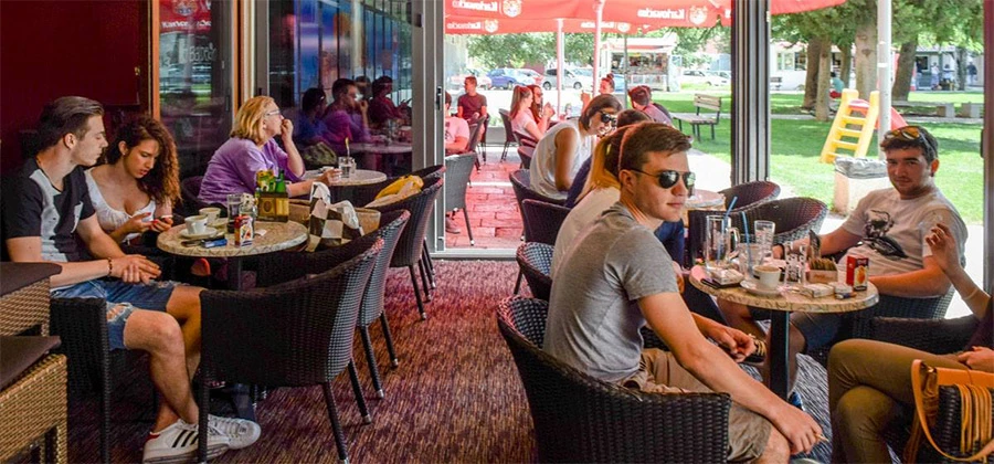 Mjere smo najviše prekršili u trgovinama i na kavi