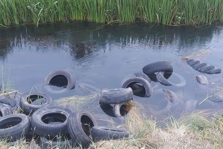 Livno kao Apsurdistan  - tko je ponovno vratio gume u rijeku? 