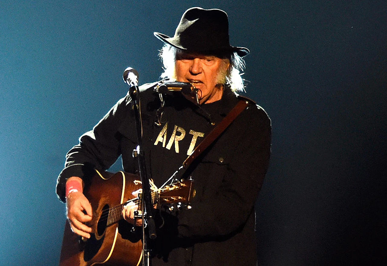Neil Young planira tužiti Donalda Trumpa