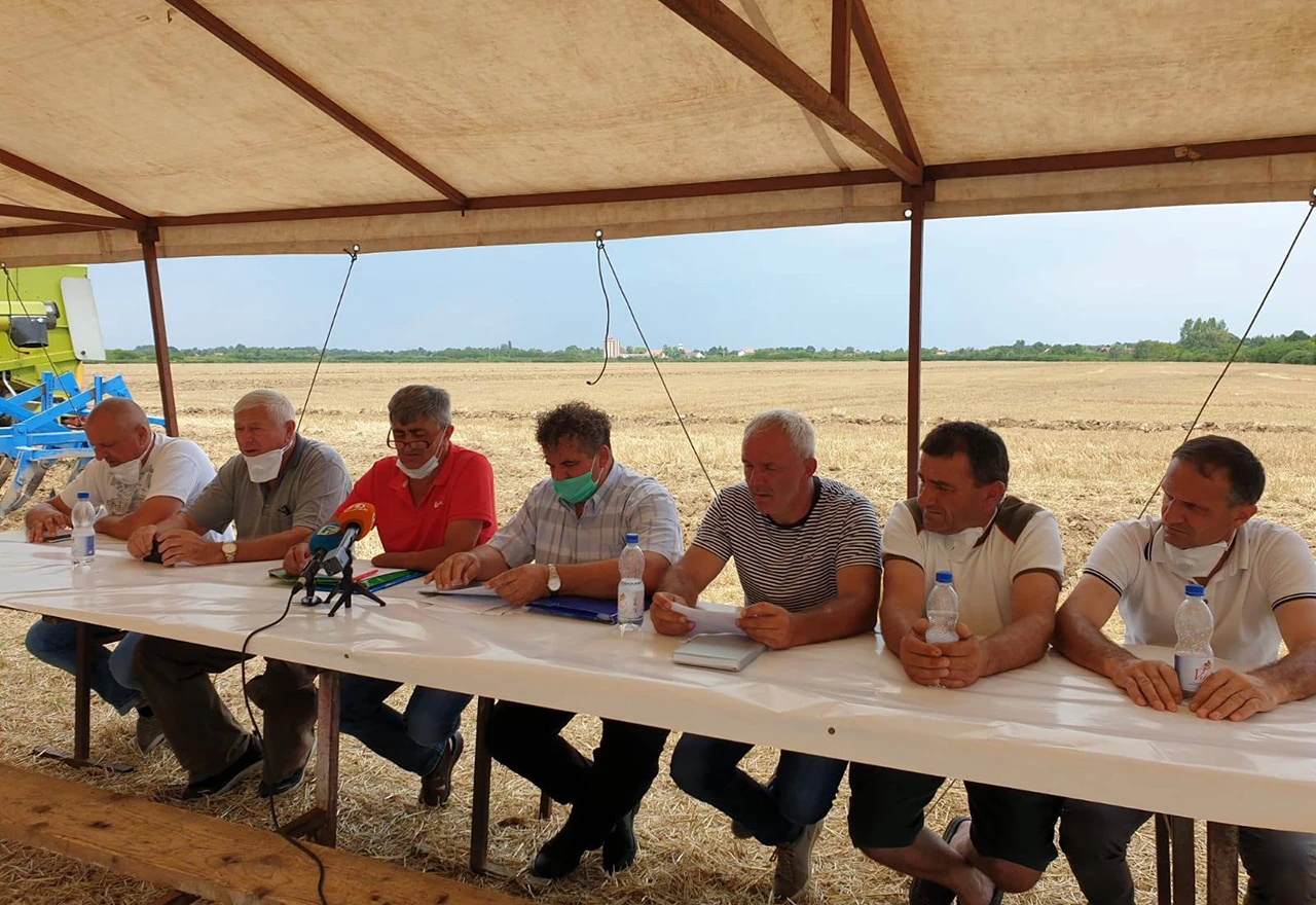 Peti dan prosvjeda u Odžaku: Pozvani u Vladu, načelnik i dalje na godišnjem