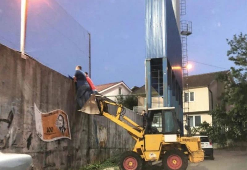 Širokobriježani našli način da prate utakmicu