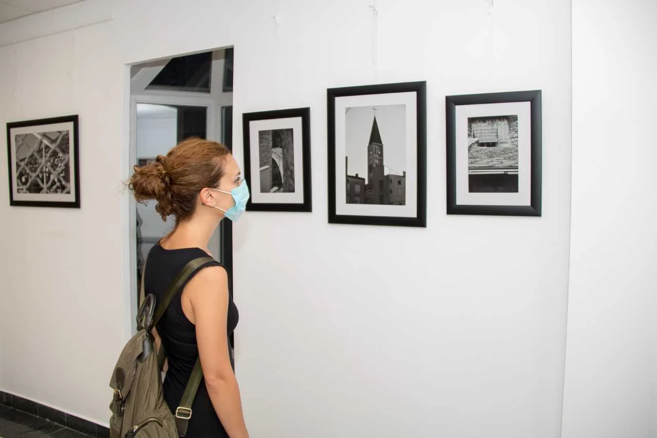 Mostarsko ljeto: Otvorena izložba fotografija 'Ljepota različitosti' Sonje Marić