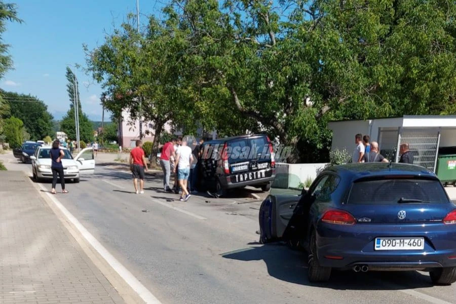 Široki Brijeg: Sudar Volkswagena i kombija