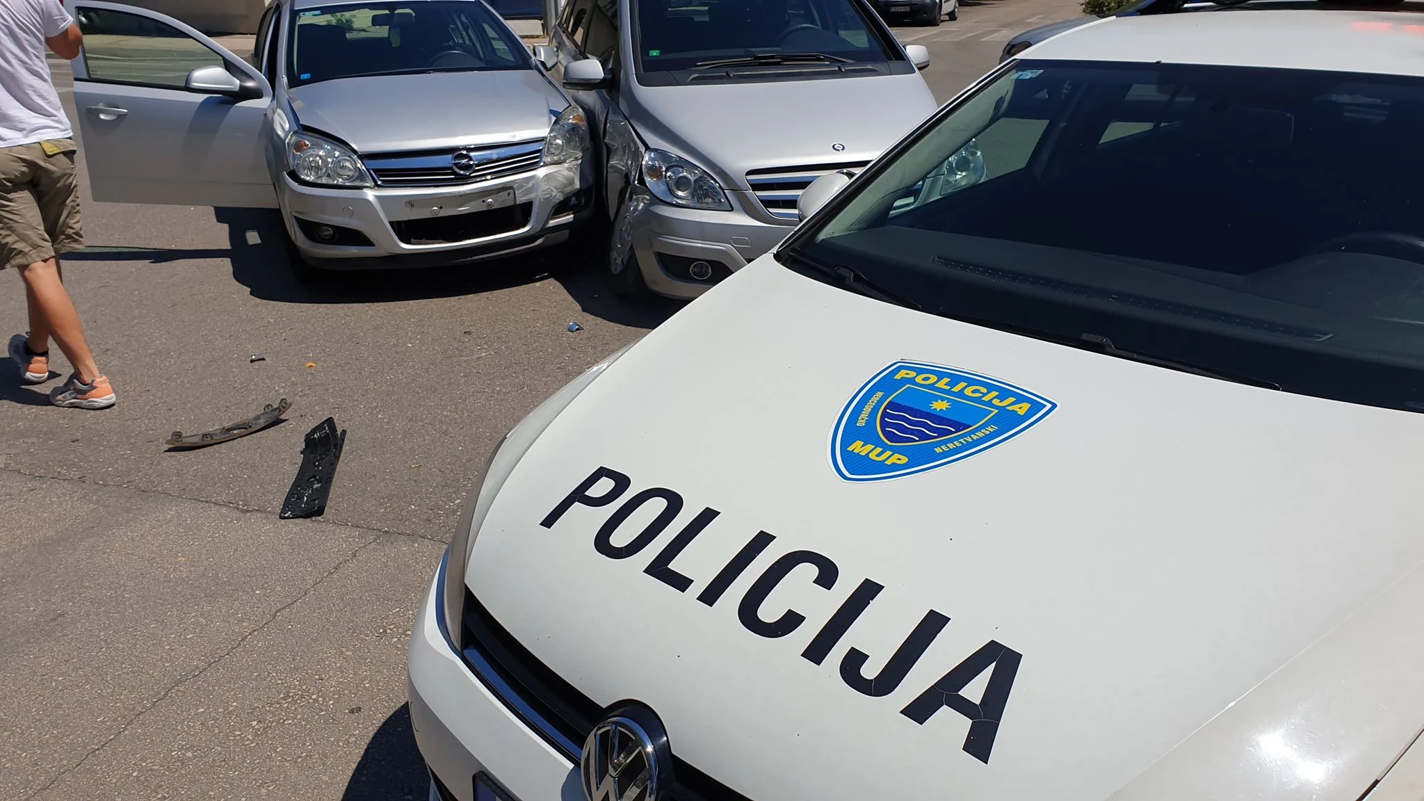 Udario Opel na Mercedesa