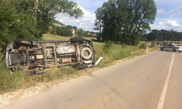 Dvije osobe teže ozlijeđene u sudaru vozila kod Tomislavgrada