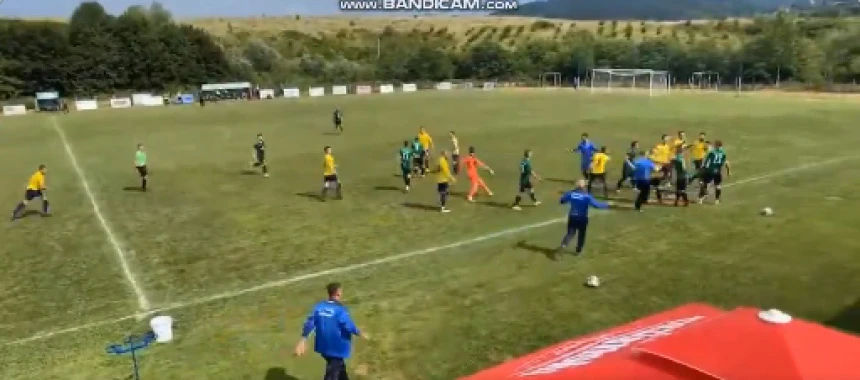 I to je BiH: Prijateljski susret završio masovnim šaketanjem